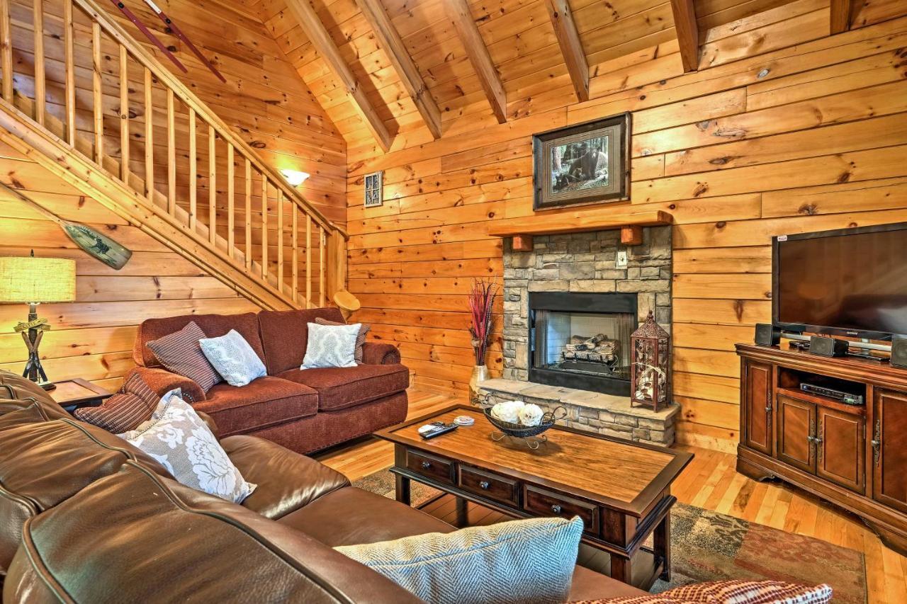 Pigeon Forge Cabin With Hot Tub, Grill And Pool Table! Villa Sevierville Buitenkant foto