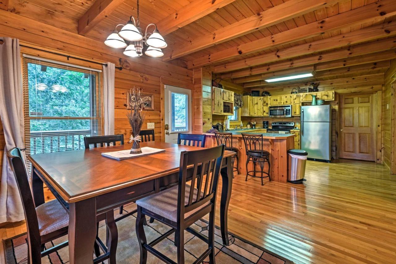 Pigeon Forge Cabin With Hot Tub, Grill And Pool Table! Villa Sevierville Buitenkant foto