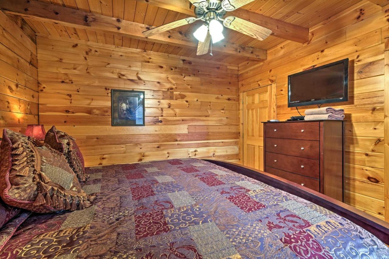 Pigeon Forge Cabin With Hot Tub, Grill And Pool Table! Villa Sevierville Buitenkant foto