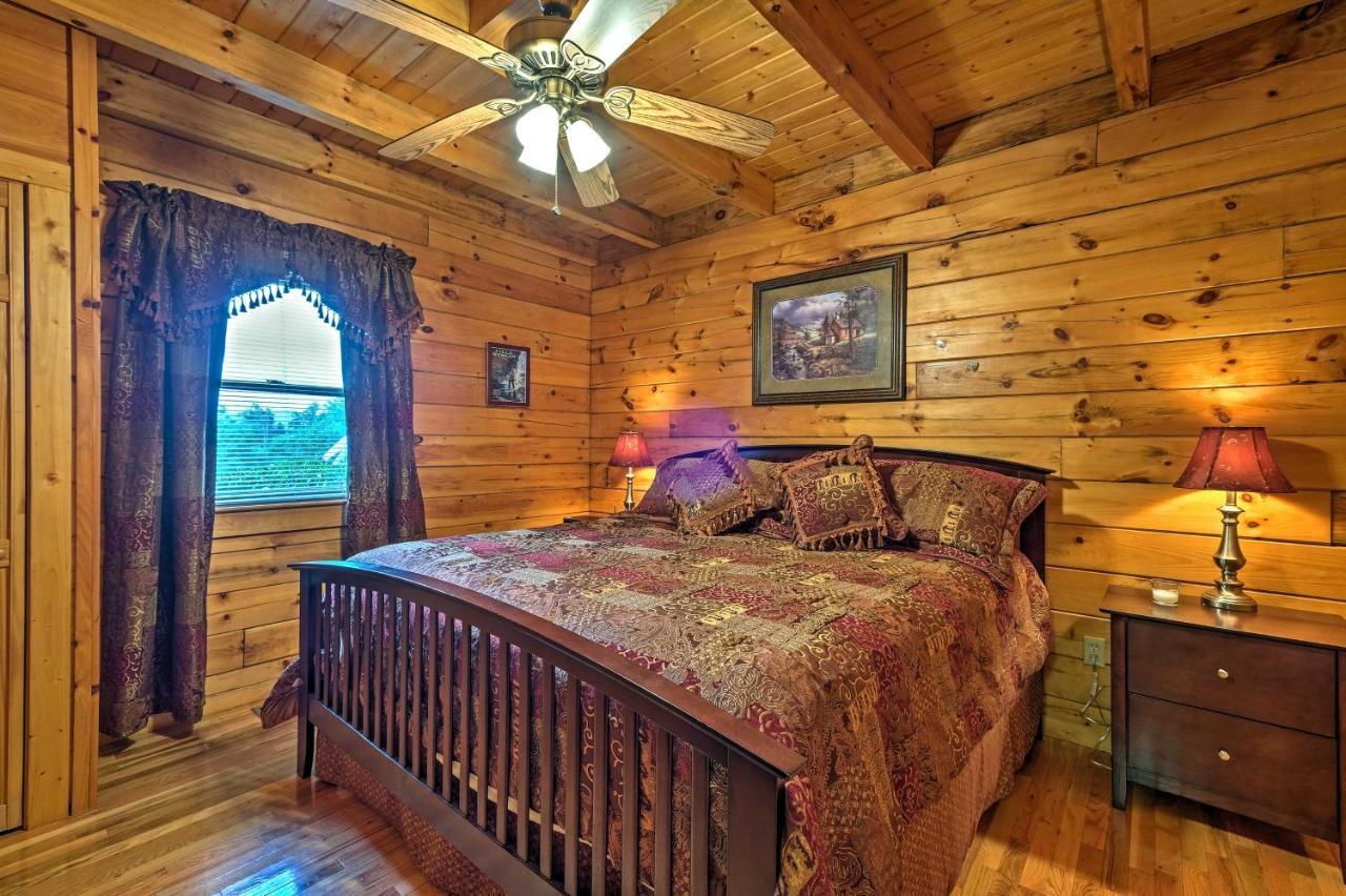 Pigeon Forge Cabin With Hot Tub, Grill And Pool Table! Villa Sevierville Buitenkant foto