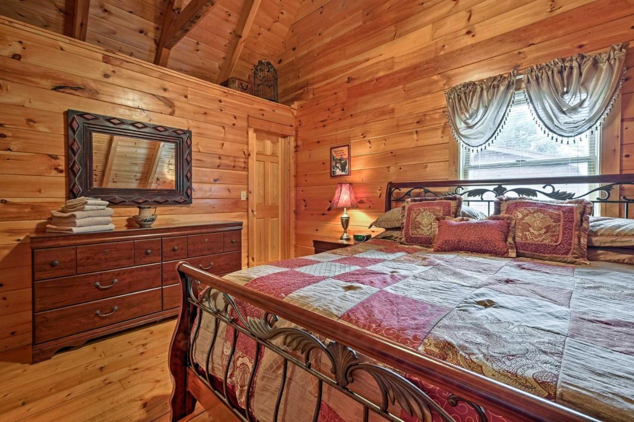 Pigeon Forge Cabin With Hot Tub, Grill And Pool Table! Villa Sevierville Buitenkant foto